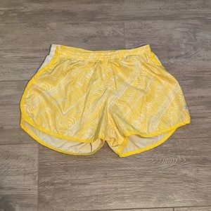 🏅🏅Champion athletic shorts🏅🏅 Size: M